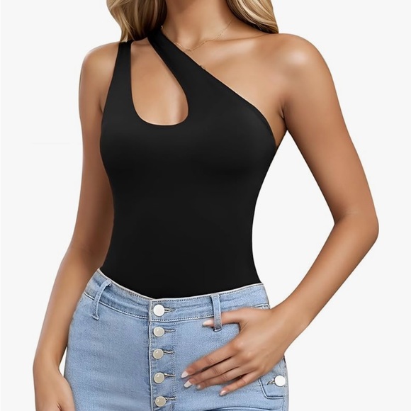 Black One Shoulder Bodysuit - Picture 2 of 3